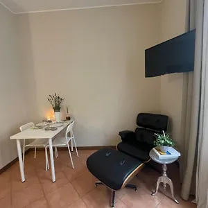 https://la-camera-di-lidia.it-lombardy.com